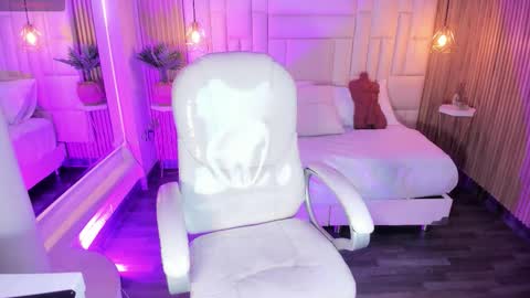 Snapshot of dulcegreem chatting on 12-15-25, 11:36 Dulce online show from 12-15-25, 11:36