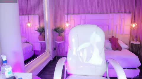 Snapshot of dulcegreem chatting on 12-20-25, 12:12 Dulce online show from 12-20-25, 12:12