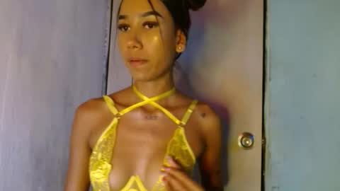 Snapshot of dulcelatina222 chatting on 03-20-26, 05:12 dulcelatina222 online show from 03-20-26, 05:12