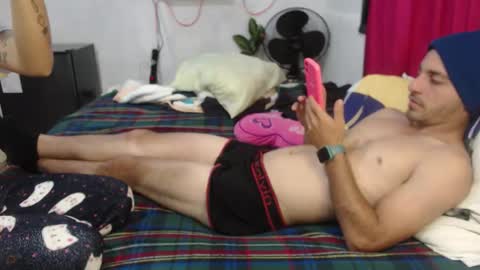 Snapshot of dulcetentations chatting on 03-17-26, 01:43 shany y alan online show from 03-17-26, 01:43