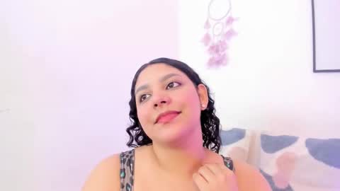 Dulce online show from 10-26-25, 07:42