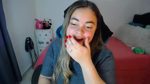 Nicole   online show from 03-06-25, 03:35