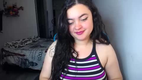 Nicole   online show from 09-19-25, 06:37