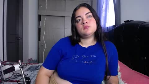 Nicole   online show from 12-01-25, 08:25