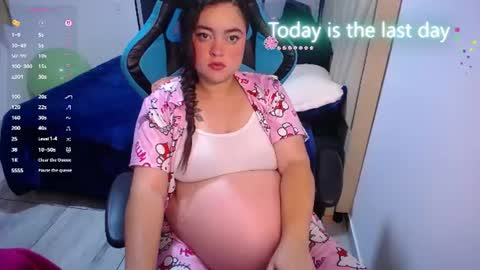 Nicole   online show from 06-15-26, 04:53