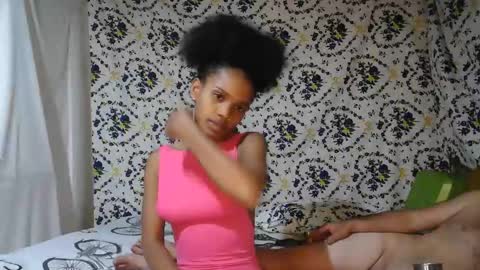 Snapshot of duochocolat chatting on 10-02-25, 08:49 Flo  aiyah online show from 10-02-25, 08:49