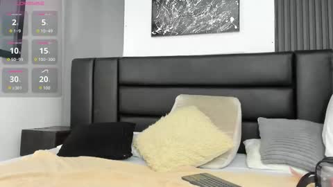 Snapshot of duolust chatting on 10-23-25, 11:42 Thomas and Noah online show from 10-23-25, 11:42