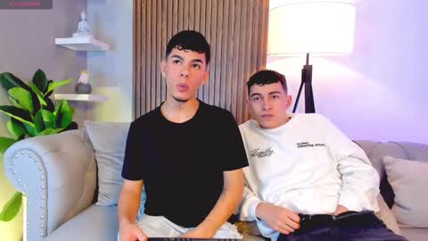 Snapshot of duolust chatting on 11-27-25, 07:49 Thomas and Noah online show from 11-27-25, 07:49