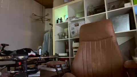Snapshot of durakbrina chatting on 09-10-25, 01:27 Durakbrina online show from 09-10-25, 01:27