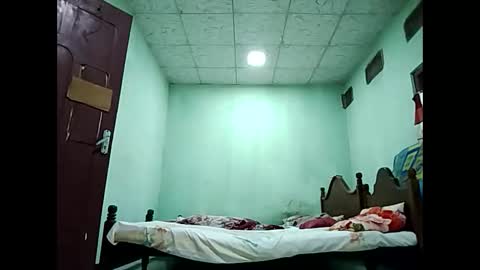 Snapshot of duskytamilkarthik chatting on 02-13-26, 01:23 duskytamilkarthik online show from 02-13-26, 01:23