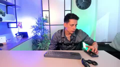 Dustin Sonne online show from 05-01-26, 04:28