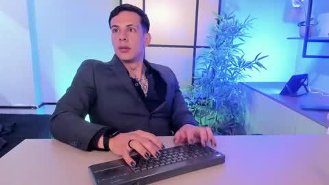 Dustin Sonne online show from 06-07-26, 03:32