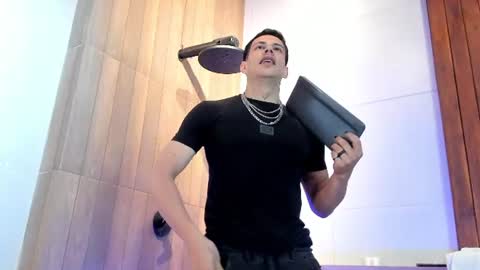 Dustin Sonne online show from 06-09-26, 03:40