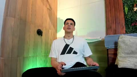 Dustin Sonne online show from 07-26-26, 03:36
