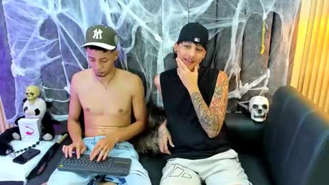 Snapshot of dustinandjordan chatting on 10-18-25, 06:16 dustinandjordan online show from 10-18-25, 06:16