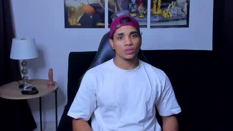 Snapshot of dustyn__michelle chatting on 03-04-26, 02:50 DUSTYN MICHELLE online show from 03-04-26, 02:50