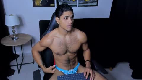 Snapshot of dustyn__michelle chatting on 03-05-26, 01:34 DUSTYN MICHELLE online show from 03-05-26, 01:34