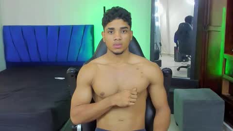 Snapshot of dustyn__michelle chatting on 03-21-26, 03:15 DUSTYN MICHELLE online show from 03-21-26, 03:15