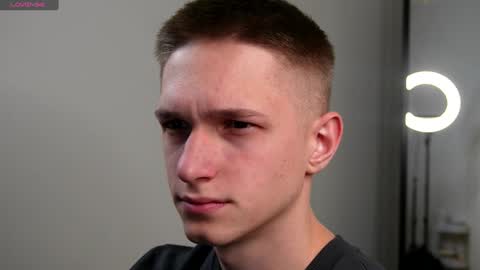 Snapshot of dustyn_fox chatting on 12-19-24, 05:29 Dustyn online show from 12-19-24, 05:29