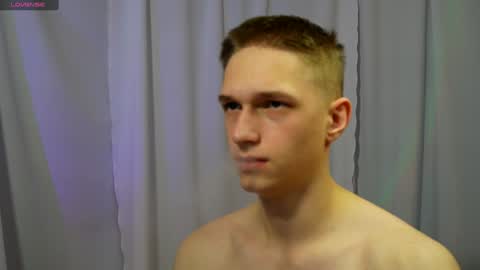 Snapshot of dustyn_fox chatting on 12-21-24, 05:29 Dustyn online show from 12-21-24, 05:29
