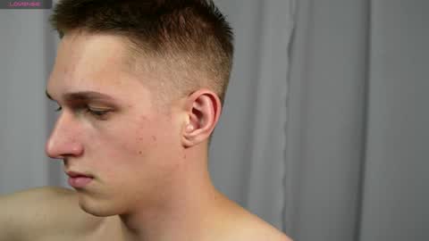 Snapshot of dustyn_fox chatting on 12-25-24, 05:47 Dustyn online show from 12-25-24, 05:47