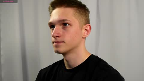 Snapshot of dustyn_fox chatting on 01-05-25, 02:30 Dustyn online show from 01-05-25, 02:30