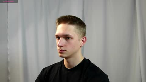 Snapshot of dustyn_fox chatting on 01-05-25, 05:30 Dustyn online show from 01-05-25, 05:30