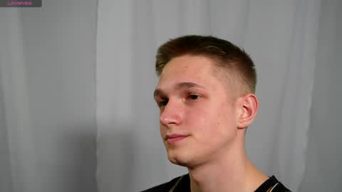 Snapshot of dustyn_fox chatting on 01-22-25, 05:49 Dustyn online show from 01-22-25, 05:49