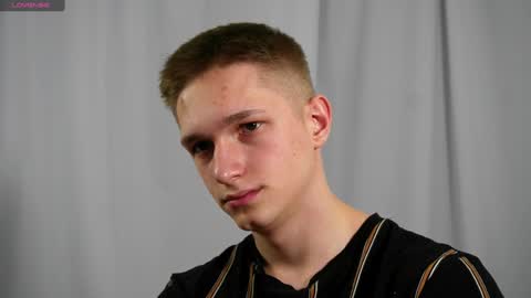 Snapshot of dustyn_fox chatting on 01-24-25, 02:51 Dustyn online show from 01-24-25, 02:51