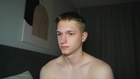 Snapshot of dustyn_fox chatting on 01-28-25, 01:05 Dustyn online show from 01-28-25, 01:05