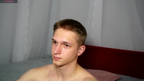 Snapshot of dustyn_fox chatting on 02-02-25, 05:15 Dustyn online show from 02-02-25, 05:15