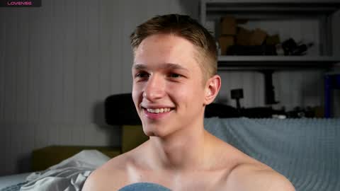 Snapshot of dustyn_fox chatting on 02-06-25, 08:34 Dustyn online show from 02-06-25, 08:34
