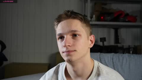 Snapshot of dustyn_fox chatting on 02-07-25, 02:15 Dustyn online show from 02-07-25, 02:15