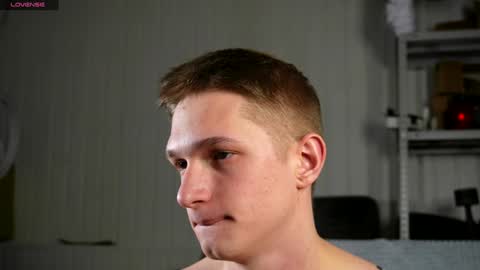 Snapshot of dustyn_fox chatting on 02-08-25, 06:01 Dustyn online show from 02-08-25, 06:01