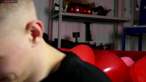 Snapshot of dustyn_fox chatting on 02-12-25, 05:26 Dustyn online show from 02-12-25, 05:26