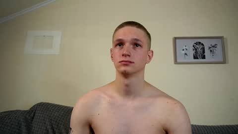 Snapshot of dustyn_fox chatting on 02-18-25, 08:25 Dustyn online show from 02-18-25, 08:25