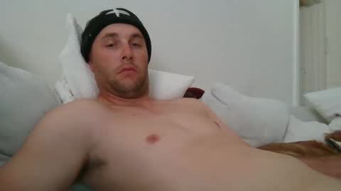 Snapshot of dustyroy09 chatting on 02-11-25, 02:25 dustyroy09 online show from 02-11-25, 02:25