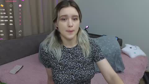 Snapshot of dusyastar chatting on 02-03-25, 02:34 Dusya online show from 02-03-25, 02:34