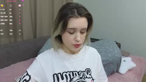 Snapshot of dusyastar chatting on 02-12-25, 09:31 Dusya online show from 02-12-25, 09:31