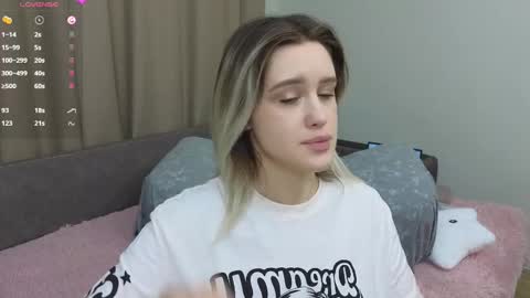 Snapshot of dusyastar chatting on 02-12-25, 03:38 Dusya online show from 02-12-25, 03:38