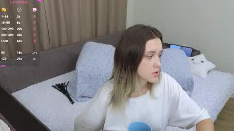 Snapshot of dusyastar chatting on 10-17-25, 09:56 Dusya online show from 10-17-25, 09:56