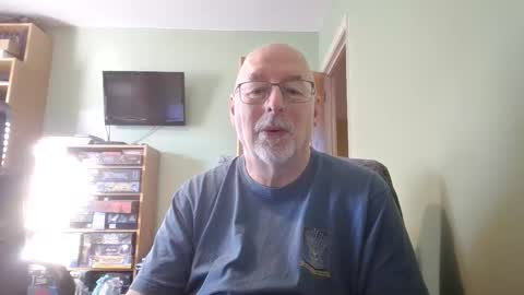 Snapshot of dutchunclejohn chatting on 12-03-25, 12:03 DutchUncleJohn online show from 12-03-25, 12:03