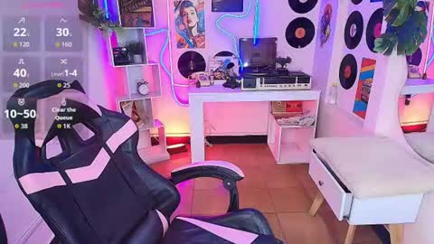 Snapshot of duulce_mia chatting on 06-17-26, 11:23 duulce_mia online show from 06-17-26, 11:23