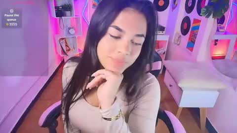 Snapshot of duulce_mia chatting on 07-15-26, 11:37 duulce_mia online show from 07-15-26, 11:37