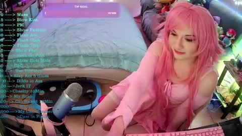 Snapshot of dvadaisy chatting on 02-17-25, 09:41 DvaDaisy online show from 02-17-25, 09:41