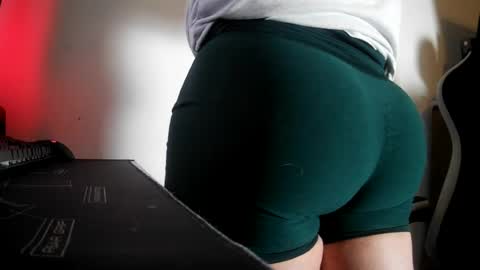 BuiltToTease online show from 08-04-26, 12:47