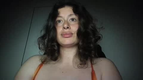 Snapshot of dyafirst chatting on 06-10-26, 09:35 Dya online show from 06-10-26, 09:35