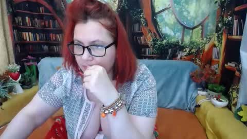 Snapshot of dyannelovee chatting on 06-06-26, 09:52 Dyanne online show from 06-06-26, 09:52
