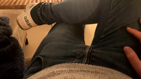 Dylan online show from 12-28-24, 03:58