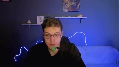 Snapshot of dylan_bold chatting on 10-13-25, 12:27 dylan_bold online show from 10-13-25, 12:27